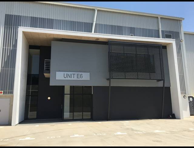 845M² WAREHOUSE RENTED IN MOUNT EDGECOMBE NORTH